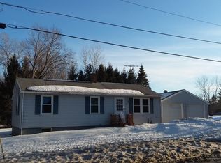 21 Fernald Rd, Newport, ME 04953