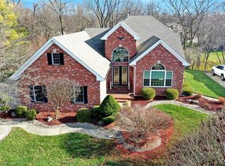 18 Fox Mill Dr, Maryville, IL