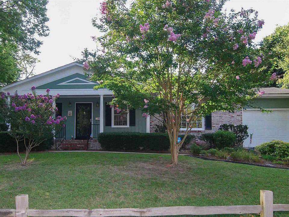 1st image of 1328 Garden Circle Dr