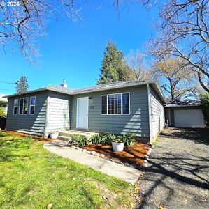 370 SE Gregory Dr, Winston, OR, 97496