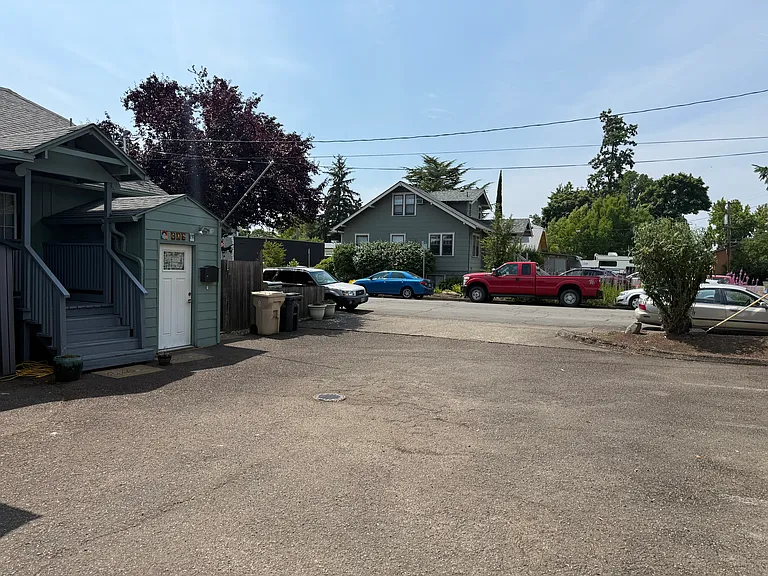 806 NW 4th St #B — Photo 20