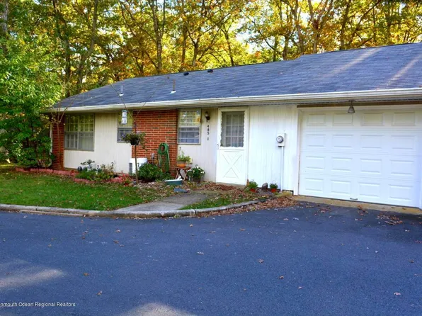 485D Thornbury Ct, Lakewood, NJ 08701
