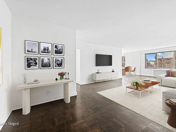 3rd image of 360 E 72nd St APT C2001