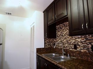 426 S Sepulveda Blvd #0, Los Angeles, CA 90049