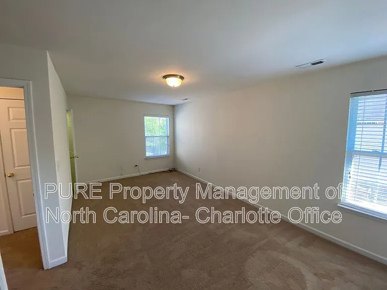 8622 Twined Creek Ln — Photo 29