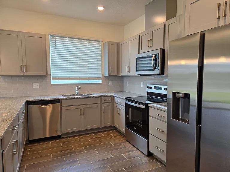 3064 Sanctuary Dr — Photo 12
