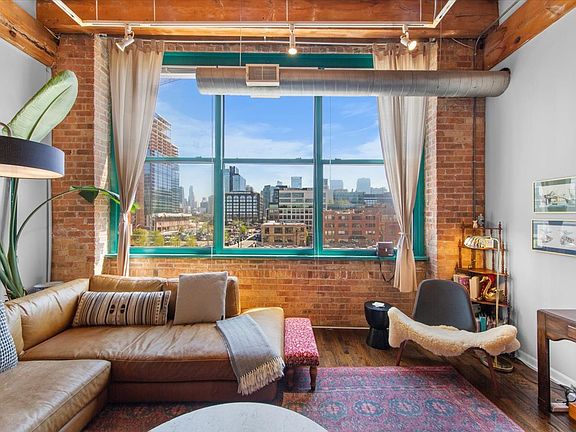 3rd image of 312 N May St APT 4D