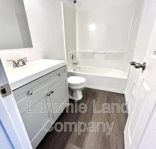 416 Hancock St #4 — Photo 9
