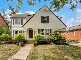 4151 Arlington Dr, Royal Oak, MI 48073