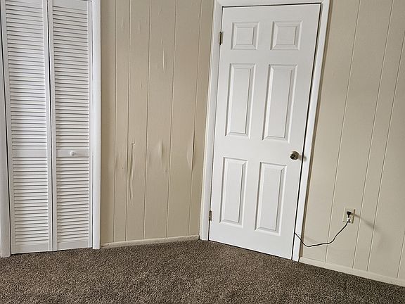 3rd image of 413 Walnut St #2