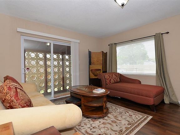 4th image of 427 N Nowell St