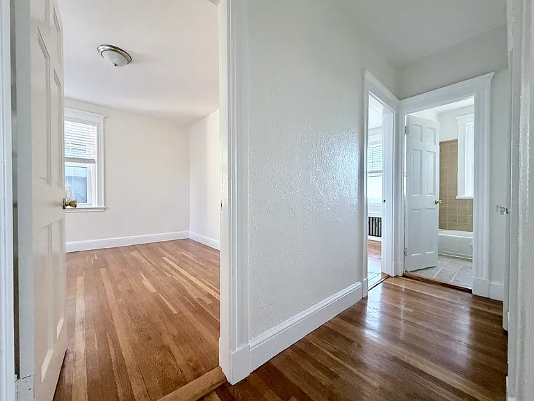 2001 Commonwealth Ave #32 — Photo 8
