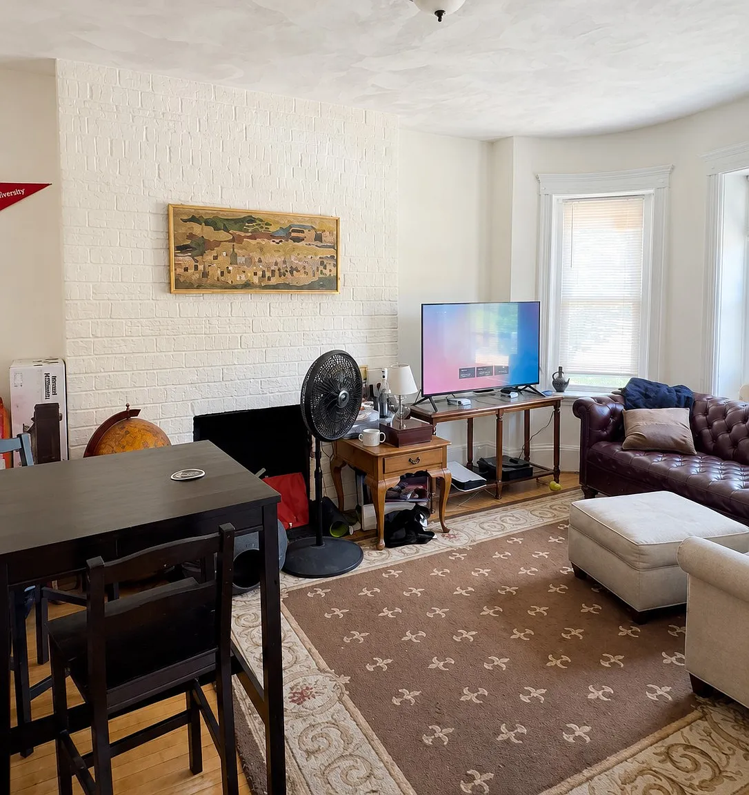 2 bed, 725 sqft, $2,600 — Photo 2