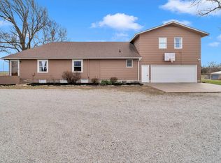 2935 Buckskin Rd, Moundridge, KS 67107