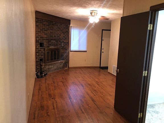 4th image of 42 Forest Dr #107