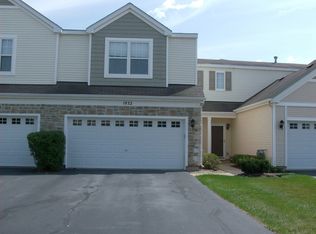 1932 Cobblestone Dr, Carpentersville, IL 60110