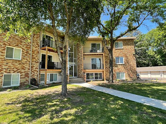 2nd image of 105 Dean Ave E #2