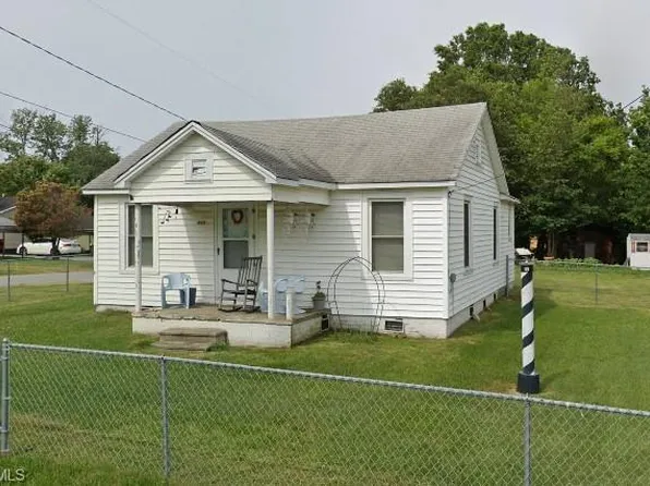 408 Sullivan St, Thomasville, NC 27360