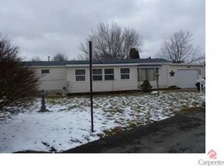10 Lincoln Cir, Elwood, IN 46036