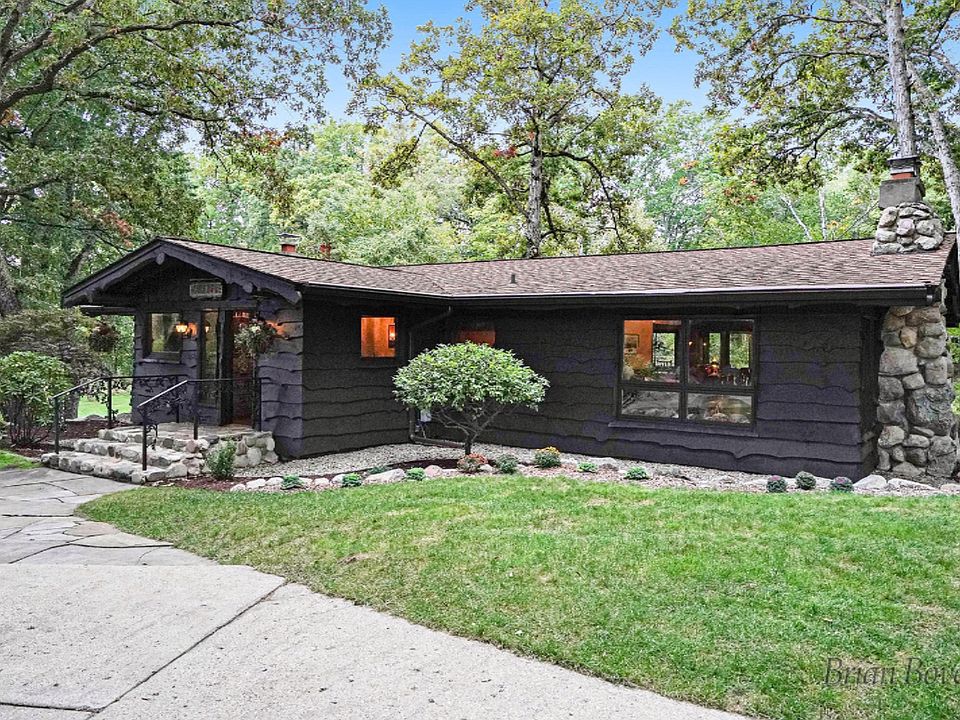 538 Indian Lakes Rd NE, Sparta, MI 49345 Zillow