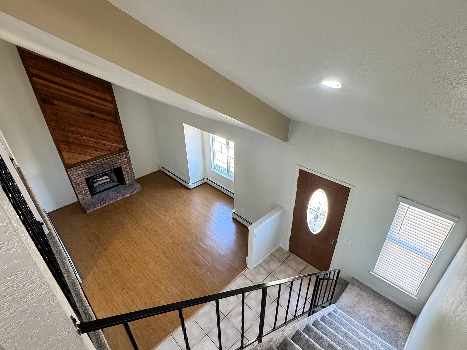 419 1/2 Pleasant Hollow Ct — Photo 3
