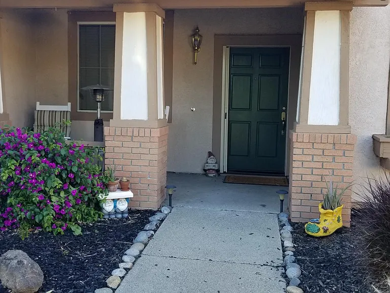 2413 Musk Ct — Photo 2