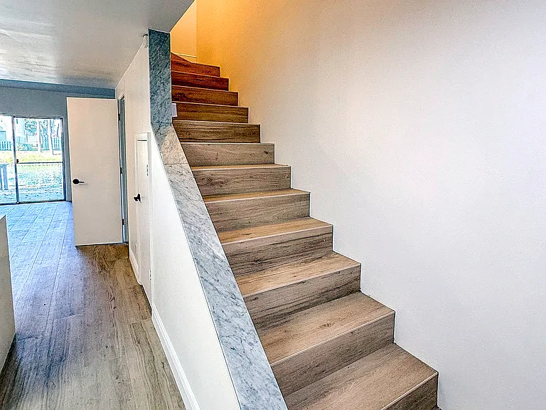 153 SW 3rd St — Photo 12