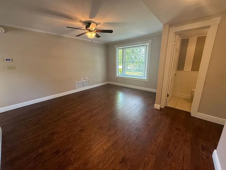 905 Poinciana Dr — Photo 4