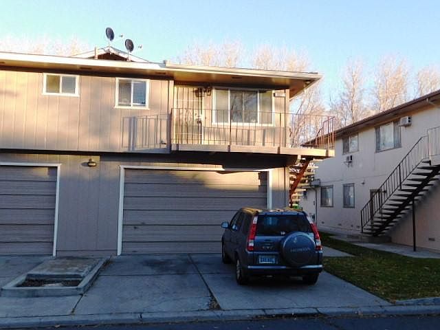 1st image of 621 Oakwood Dr