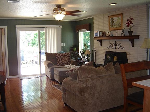 3rd image of 117 Alta Vista St