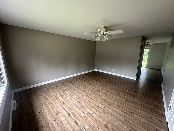 2nd image of 6913 Roosevelt Ave