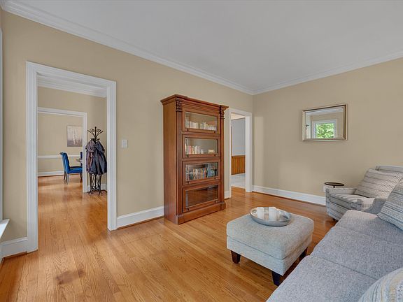 5th image of 10609 Old Pine Ct
