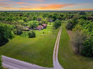 44 Pamela Ln, College Station, TX 77845