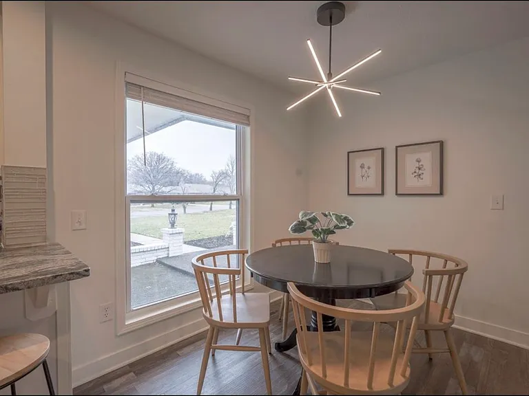 104 N Burr Oak Rd — Photo 13
