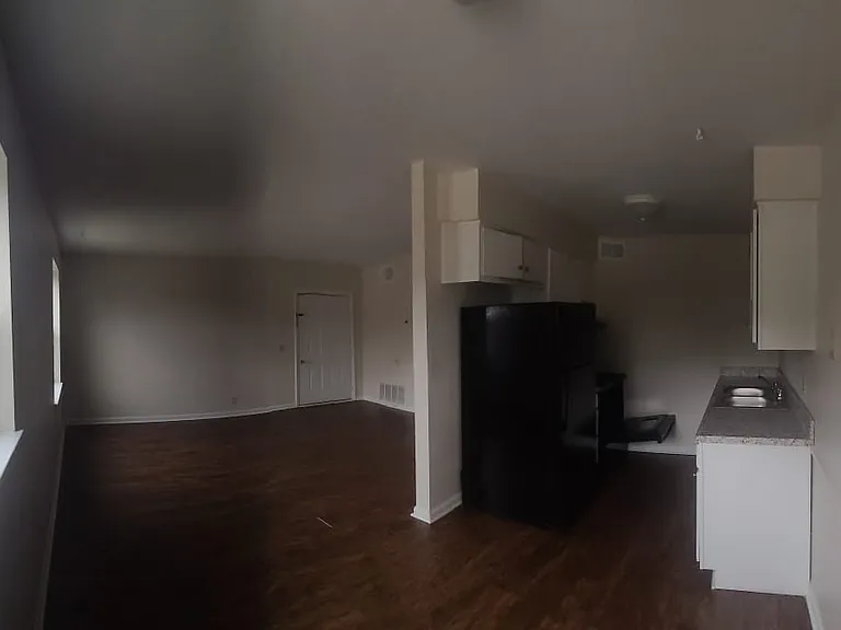 3413 Shanks Ln #6 — Photo 12