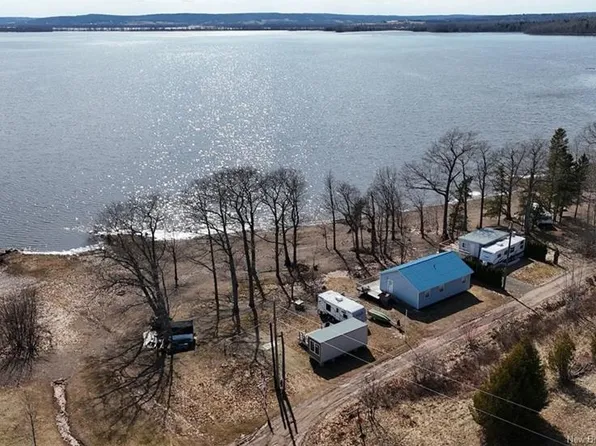 43 Washademoak Ln, Cambridge Narrows, NB E4C 4G7