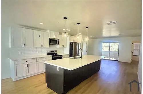 2502 E Paradise Ln Photo 1