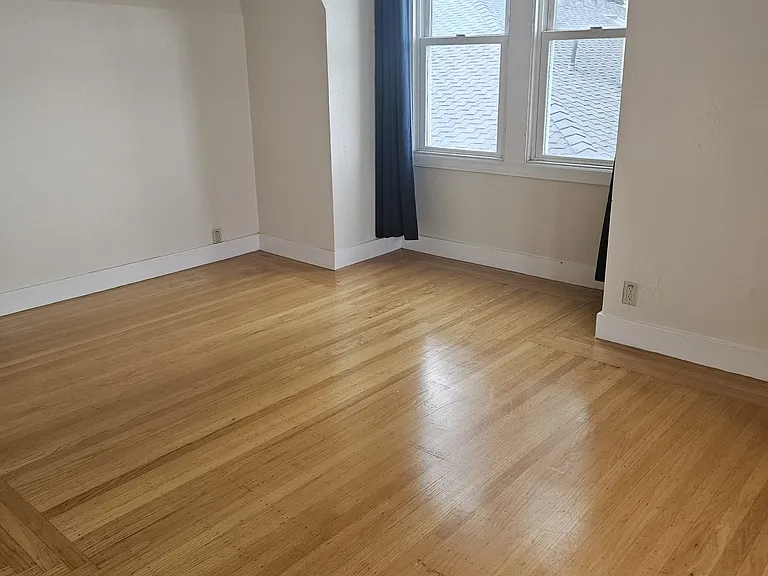 1021 Warfield Ave #5 — Photo 18