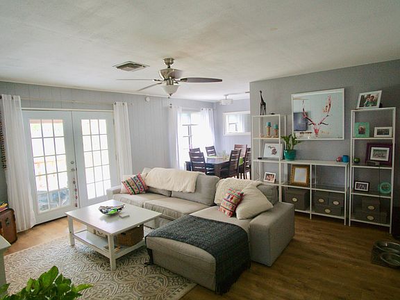 3rd image of 9706 Plover Dr