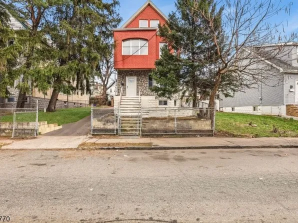 166 Maple Ave Floor 1, Irvington, NJ 07111