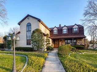 422 Queen Anne Rd, Cherry Hill, NJ 08003