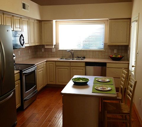 3rd image of 10222 Arroyo Crest Dr NW