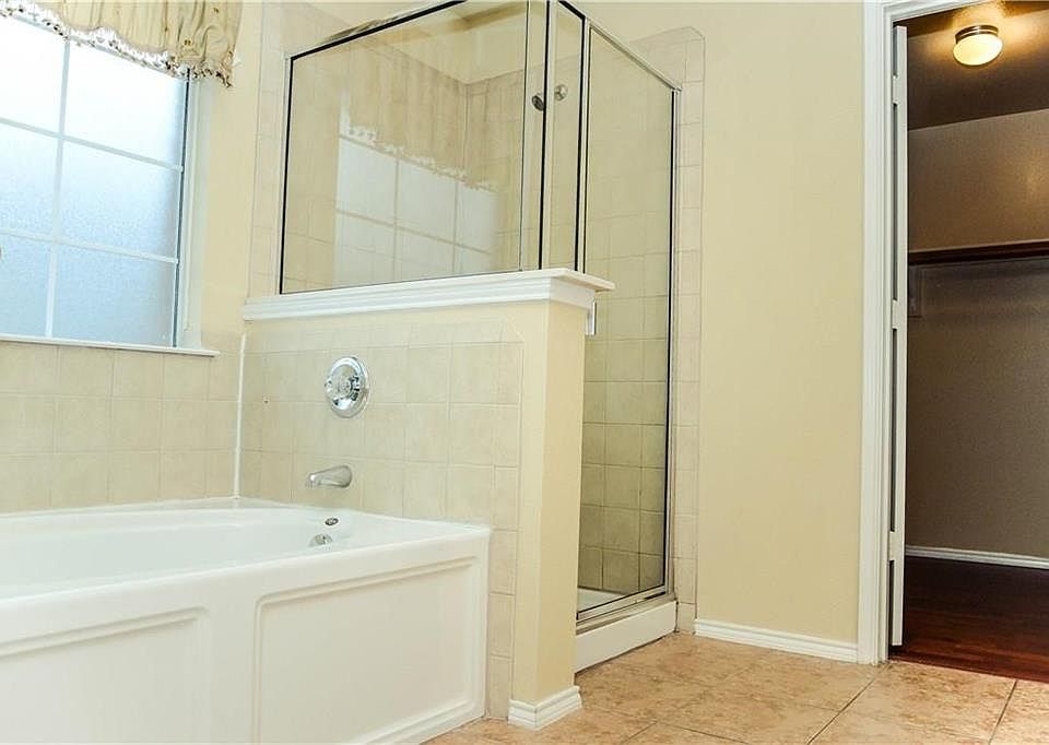 2nd image of 5957 Snow Creek Dr