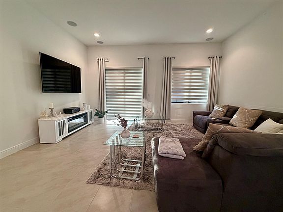 5th image of 4920 Frattina Street