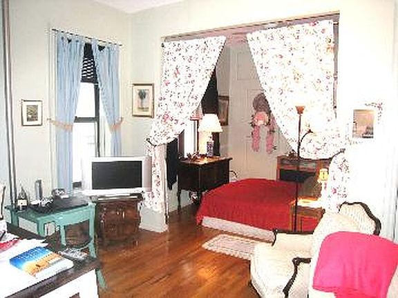 3rd image of 55 Tiemann Pl #M3