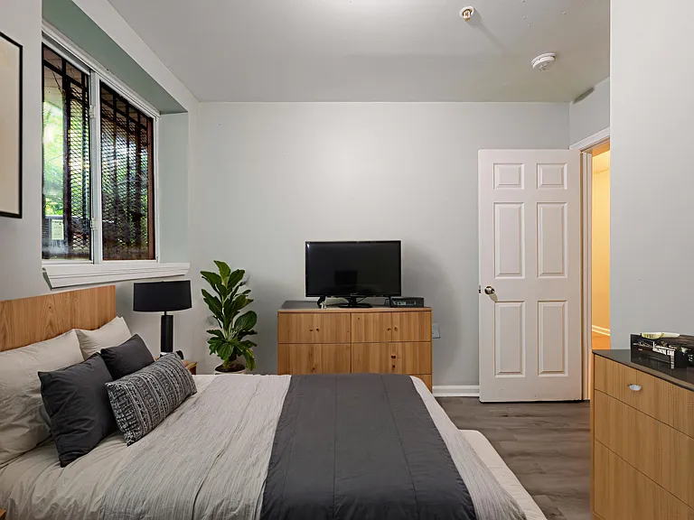 1405 Howard Rd SE #B — Photo 8