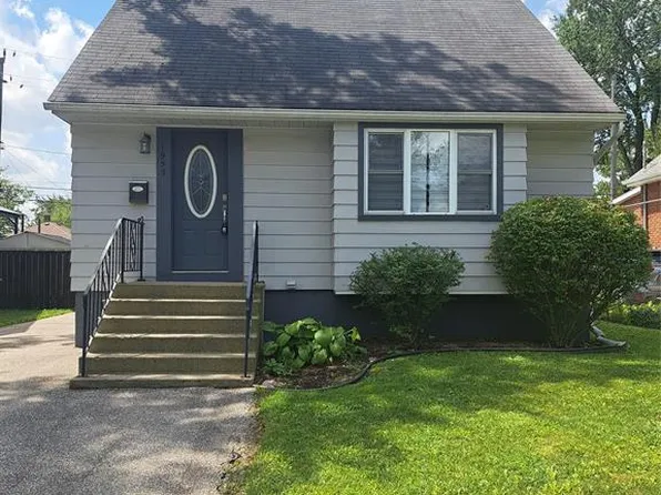 1953 Francois Rd, Windsor, ON N8W 4S9