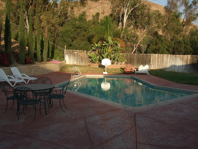 3688 Mount Vernon Ave — Photo 4
