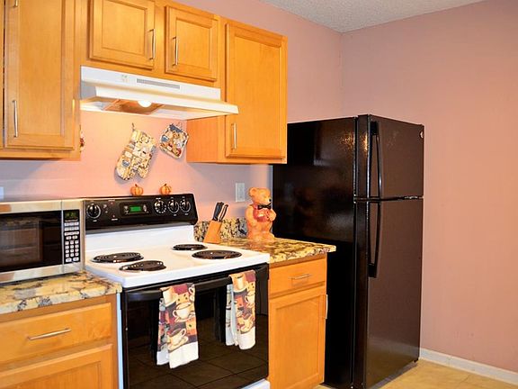 4th image of 4213 Chestnut Lake Ave