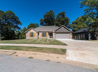 1400 Bay Ave, Springdale, AR 72764